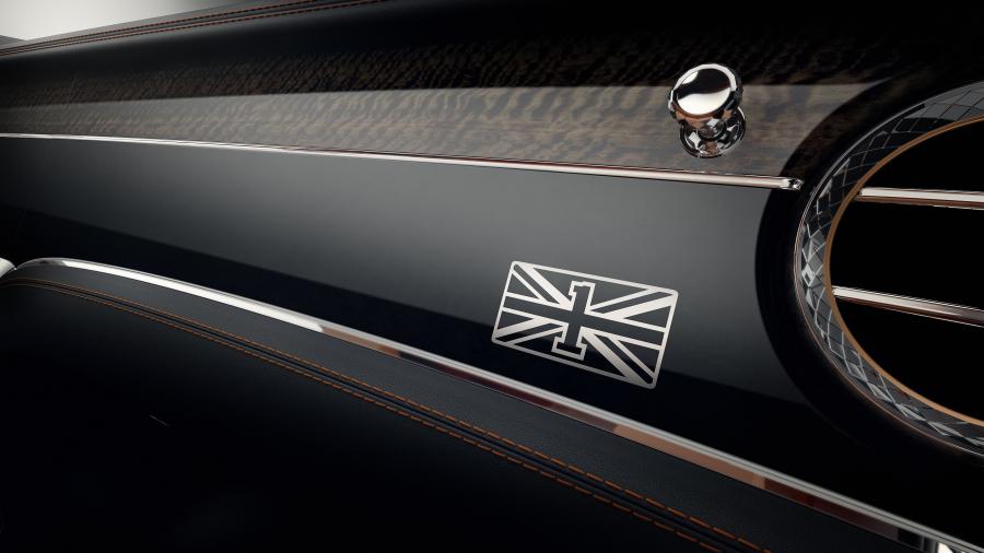 Детали интерьера Bentley Continental GT First Edition 2017 года  (фото 7 из 9)